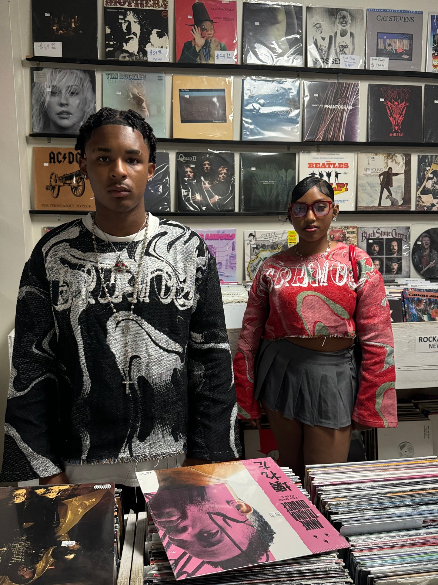 BLACK CARD OF HEARTS